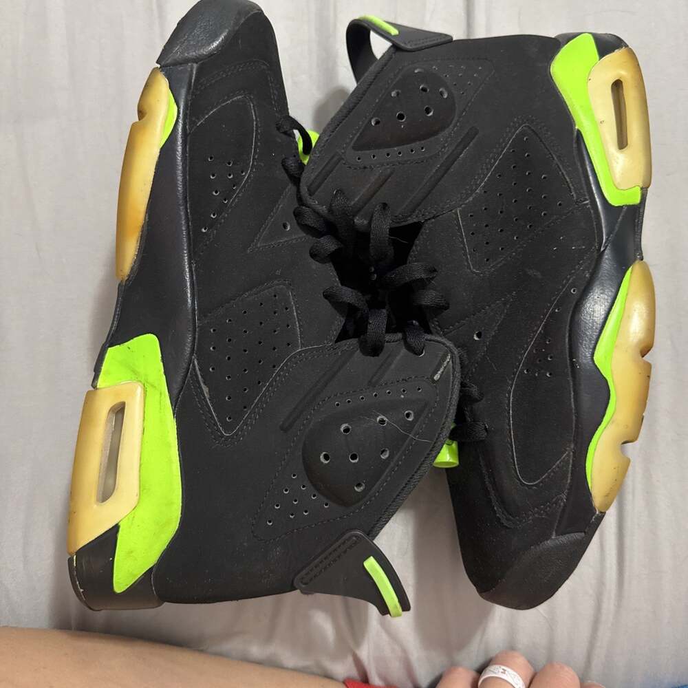 Size 8.5 - Jordan 6 Retro Electric Green 2021